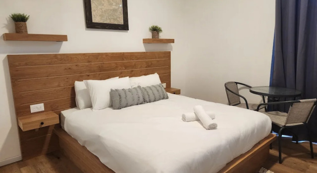 Полулюкс c 1 комнатой с балконом и с видом на озеро Tiberia hotel