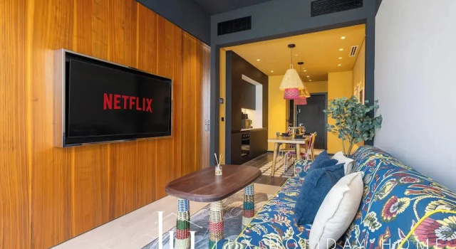 LUX  The Modern Retro Suite