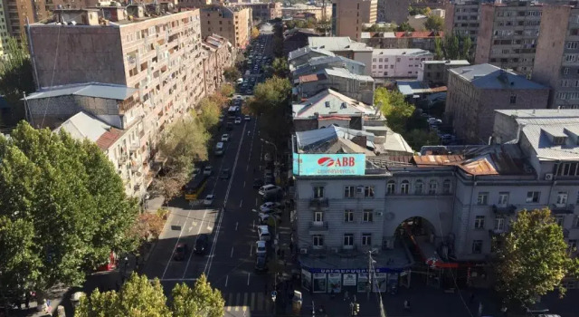 Апартаменты Cozy apartment near Republic Square