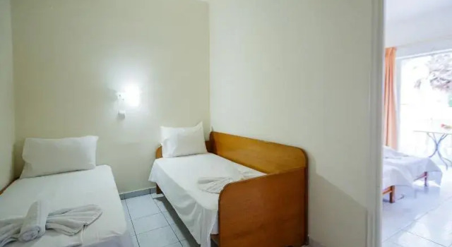 Апартаменты Vivian Hotel