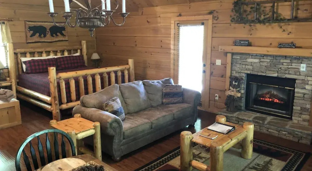 Cuddle Up - Studio Cabin, Забронировать Отель Севьервилл Great Smoky Mountains National Park