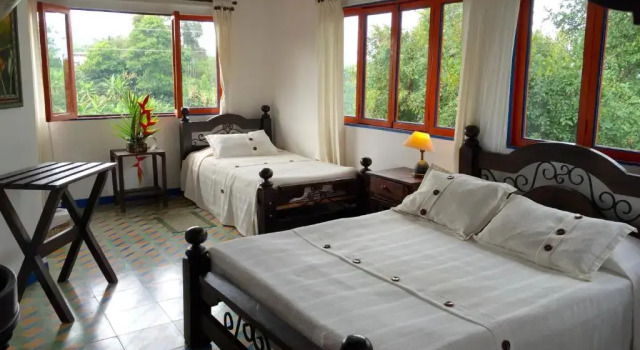Трёхместный номер Standard Hotel Bosques Del Saman Alcala