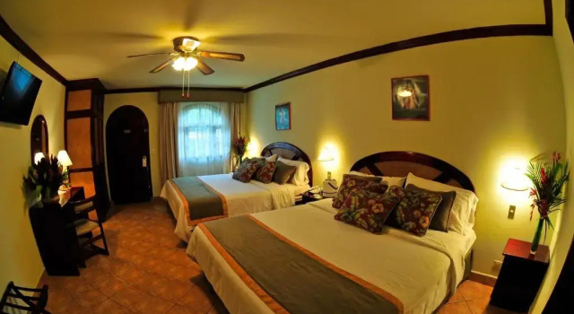 Полулюкс Hotel El Tucano Resort & Thermal Spa