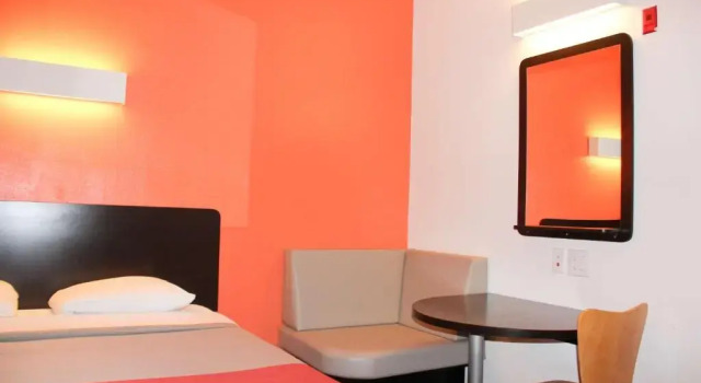 Четырёхместный номер Standard Motel 6-Rosenberg, TX