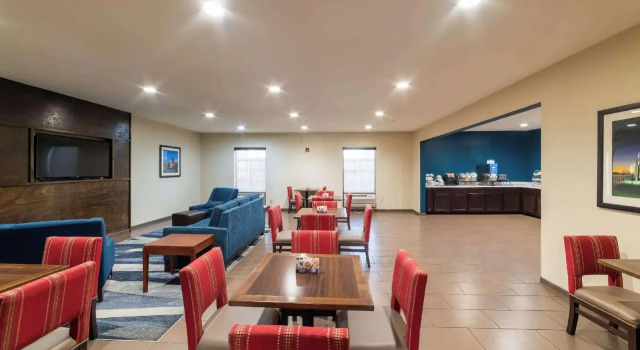 Comfort Inn & Suites Airport, Buchen Sie Hotel Baton Rouge Louisiana