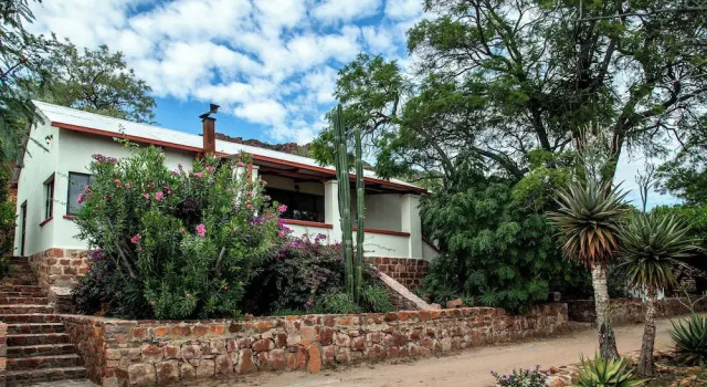 Deluxe Villa with balcony Waterberg Guest Farm