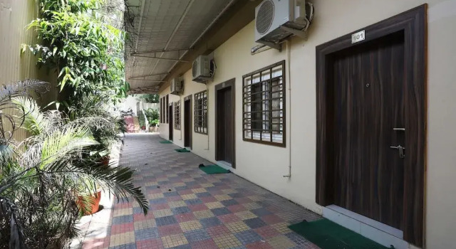 Oyo 46175 Blue Lotus Club And Resorts