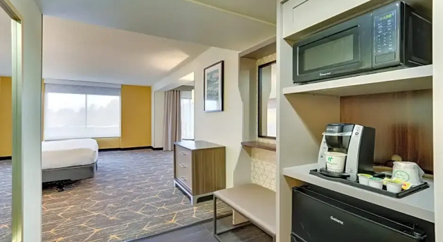 Двухместный люкс Holiday Inn Staunton Conference Center by IHG