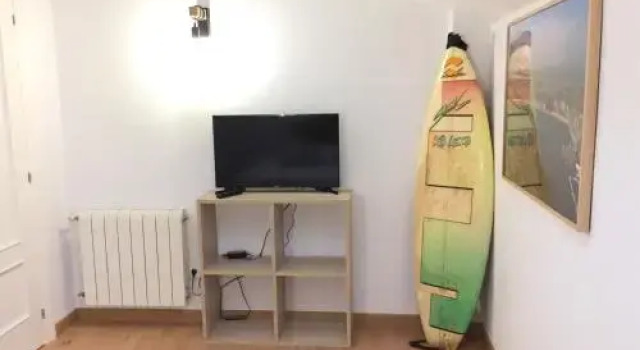 Somo Surfskate hostel, Buchen Sie Hostel Hotels in Kantabrien mit Parkplatz, Parkplätze