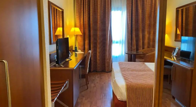 Номер Standard Holiday Inn Cagliari by IHG