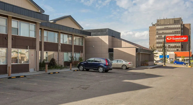 Econo Lodge Inn & Suites City Centre, Rezervovat Hotel Red Deer Central Alberta
