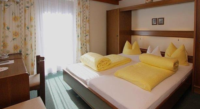 Haus Stefanie, Забронировать Отель Отели Тироля 3 звезды, 3*