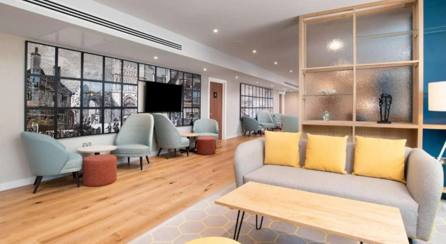 Hampton by Hilton Canterbury, Book Hotel 3-stjernede hoteller i Canterbury, 3*