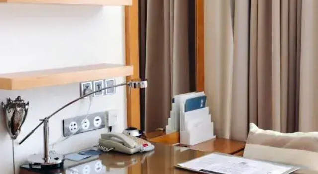 Двухместный номер Standard с балконом и с видом на море Four Points by Sheraton Shenzhou Peninsula Resort