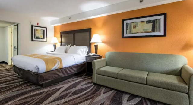 Номер Standard с видом на горы Quality Inn Creekside - Downtown Gatlinburg