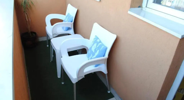 Люкс Deluxe 4 Rooms Apartments,free garage parking for motorcycles