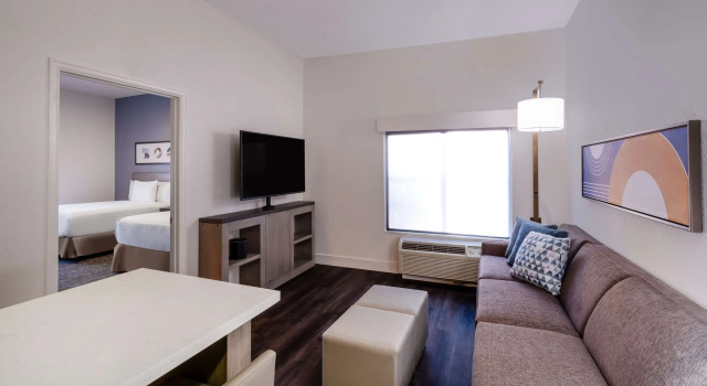Четырёхместный люкс c 1 комнатой Hyatt House Colorado Springs Airport