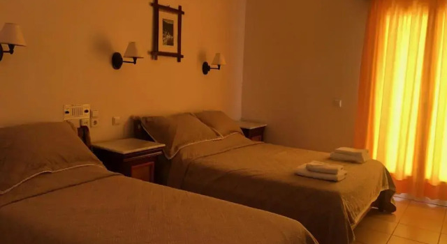 Трёхместный номер Standard Karidis Hotel