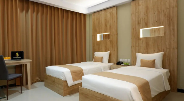 Sahid Azizah Syariah Hotel & Convention, Rezervați Hotel Hoteluri în Sulawesi cu parcare, Parcare