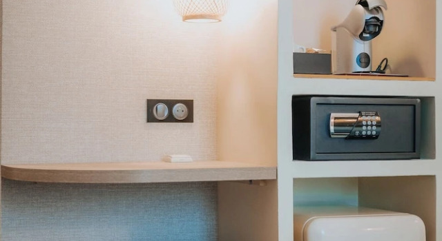 Двухместный номер Deluxe Hôtel Henry II Beaune Centre