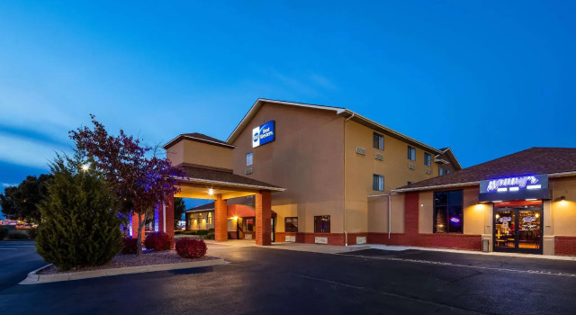 Номер Standard Best Western Saluki Inn