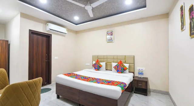 Номер Premium Fabhotel Canal View