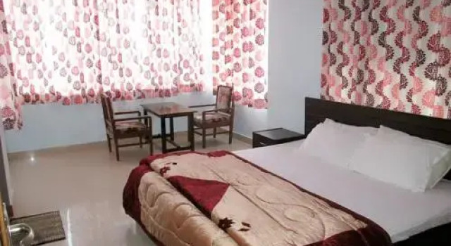 Nishant Garden Resort, Rezervovat Lázně / Resort Rišikéš Uttarakhand