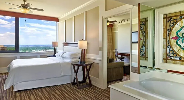 Двухместный люкс Sheraton Denver West Hotel
