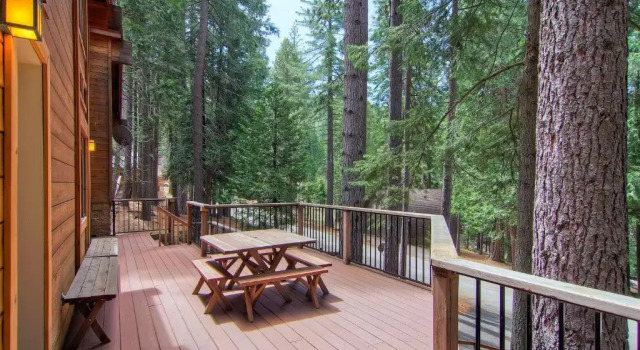 Коттедж с 3 комнатами Yosemite Crossroads