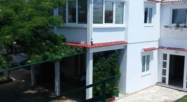 Spacious Apartment With Terrace and Amazing sea Vew,bbq in Garden for use, Rezerwuj Apartament Pag 