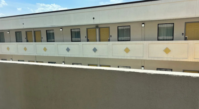 Suite Days Inn - Rivergate