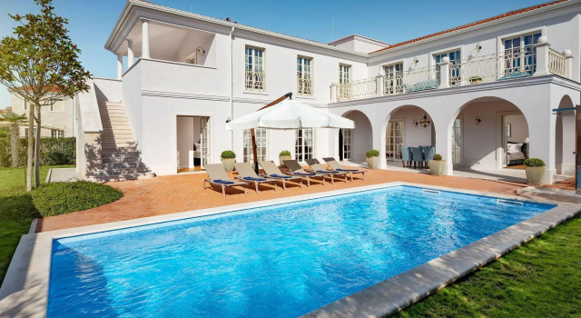 Posh Villa in Vabriga with High-End Kitchen & Pool