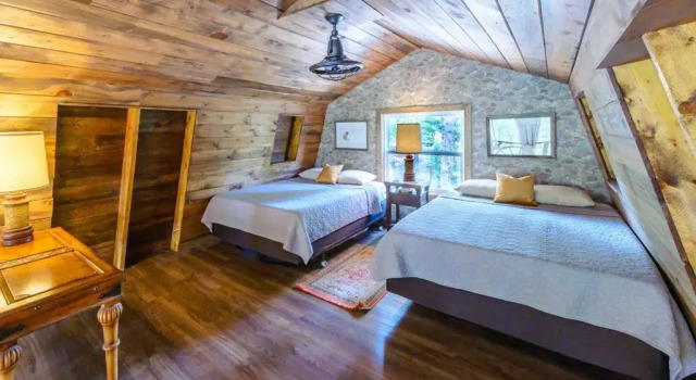Cozy Cabin Near Bryce and Zion sleeps 6, Boek Hotel Hotels in Kane County met parkeren, Parkeren