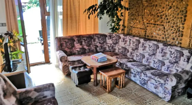 Ferienhaus Hlidek, Rezerwuj Apartament Hotele w Central Bohemia z parkingiem, Parking