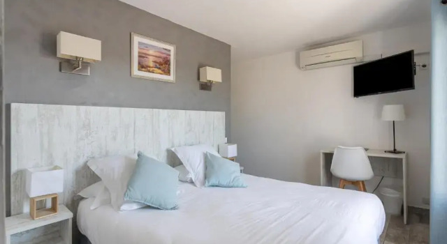 Двухместный номер Comfort с частичным видом на море Hotel Les Palmiers En Camargue