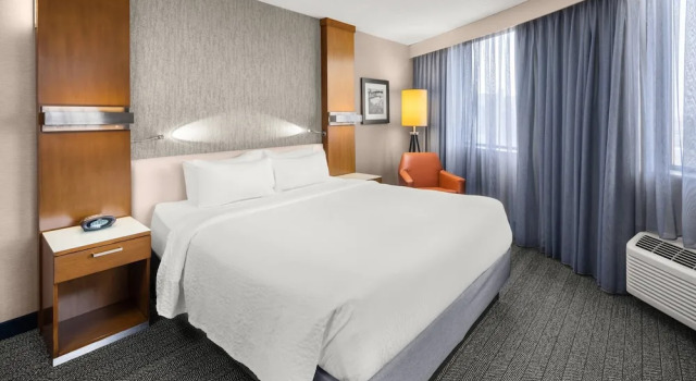 Двухместный номер Standard с видом на город Courtyard by Marriott Minneapolis Downtown