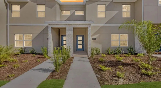 NEW King Bed Disney Contemporary Townhouse, Забронировать Вилла Киссимми Диснейуорлд Орландо, рядом с Pioneer Village at Shingle Creek