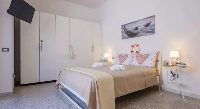 Emerald Residence Sleeps 12 With Sea View