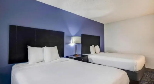 Четырёхместный номер Standard с видом на океан Motel 6 Arlington TX Entertainment District