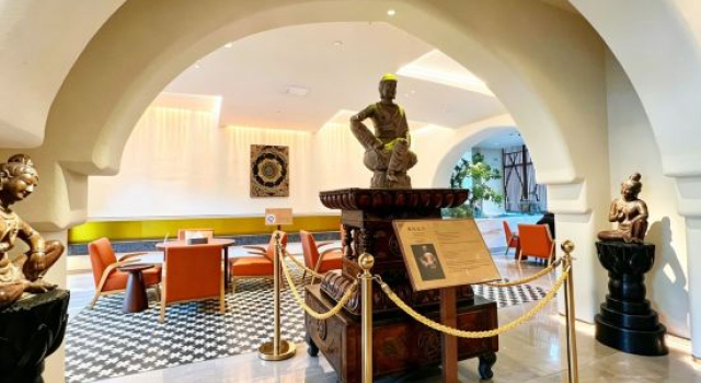 Howard Johnson Hotel Dust Settlement, Book Hotel Ngawa 
