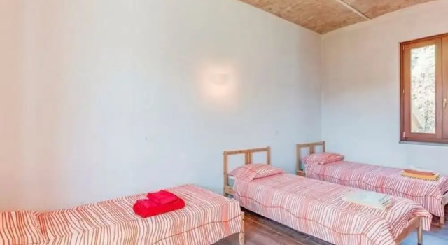 Captivating Holiday Home in Incisa Scapaccino With Pool, Boek Hotel Hotels in Incisa Scapaccino met zwembad, Zwembad