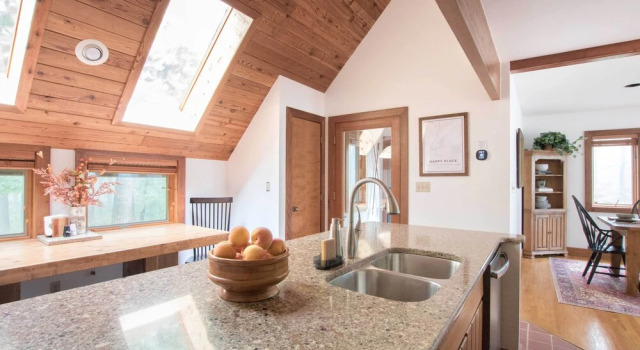 Коттедж Wintergreen Resort Home ~ 2 Miles to Ski Slopes!
