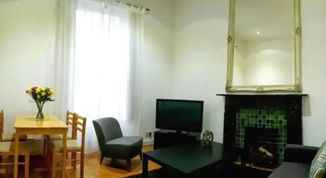 Fresh 2 Bedroom Flat in Victoria - Zone 1, Забронировать Отель Отели Большого Лондона с завтраком, Завтраки