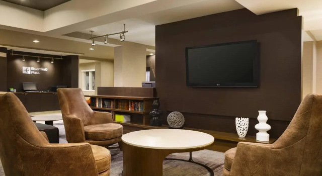 Courtyard by Marriott Champaign, Забронировать Отель Отели Иллинойс 3 звезды, 3*