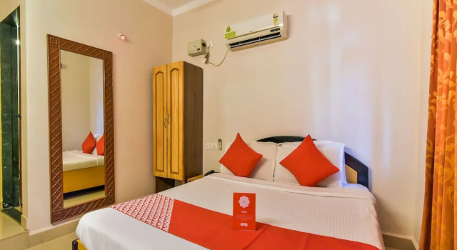 Classic Kahden hengen huone parvekkeella OYO 2863 Hotel 4 Pillar's