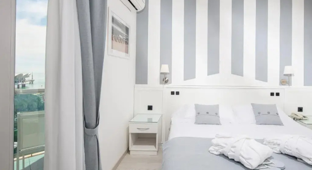 Трёхместный номер Standard с видом на море Hotel Bellavista