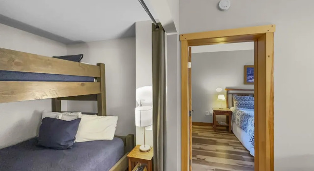 Amazing Condo Center Village Unit, Short Walk to American Eagle - PP310, Забронировать Апартаменты/квартира Отели Коппер-Маунтин с парковкой, Парковка