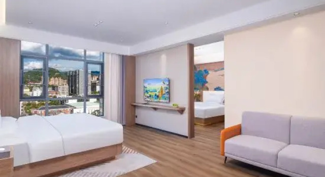 Семейный тент с 2 комнатами Luyuan International Hotel ( Alugudong Scenic Spot)