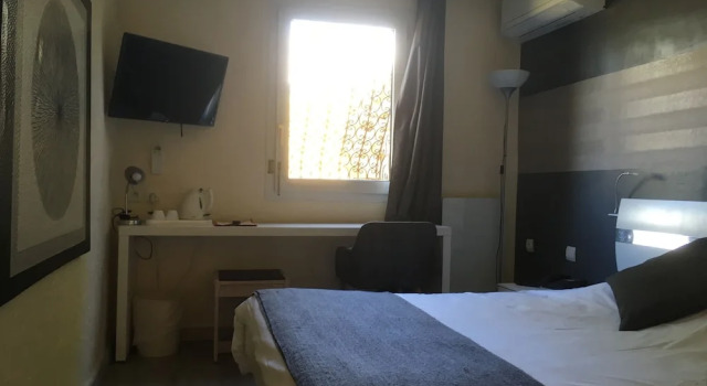 Hôtel Balladins Lyon Est, Book Hotel Hoteller i Rhône-Alps med parkering, Parkering