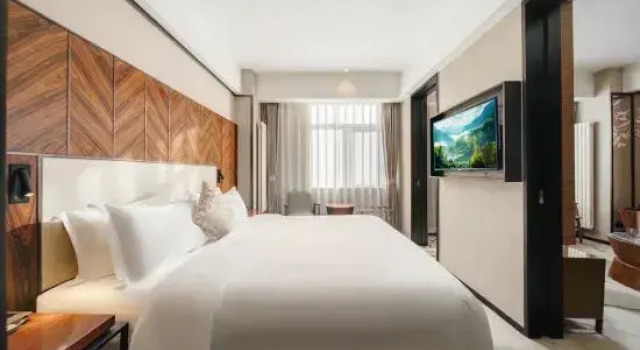 Люкс Business Jingling Huatian Holiday Hotel (Capital Gymnasium Baishiqiao South Subway Station)